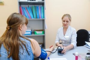 В Волгоградской области 92 медика пополнили штат сельских больниц