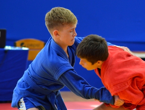 14-летний волгоградец завоевал бронзу первенства страны по самбо