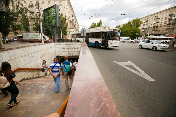 Трактор протаранил маршрутку в Волгограде