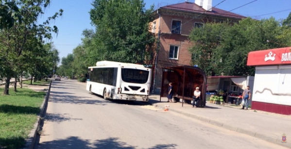 Автобус насмерть сбил 87-летнюю женщину на юге Волгограда