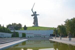 «Родина-мать» в Волгограде освобождается от строительных лесов