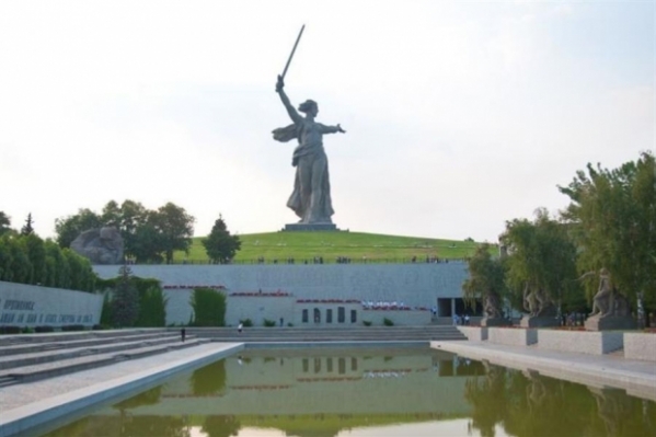 «Родина-мать» в Волгограде освобождается от строительных лесов