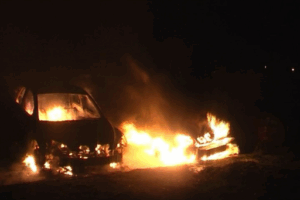 Под Волгоградом подожгли иномарку