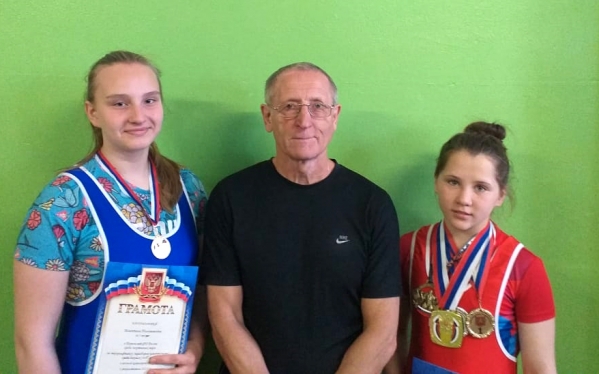 Юные силачки из Ленинска победили в Брянске