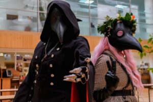 Жителям Волгоградской области рассказали о самых дорогих костюмах для  Хеллоуина