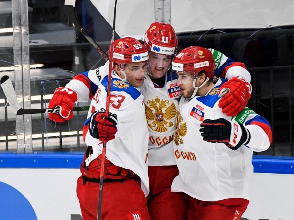 Российские хоккеисты выиграли домашний этап Евротура