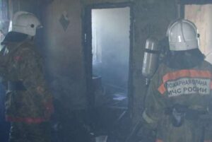 На западе Волгограда в квартире заживо сгорела женщина