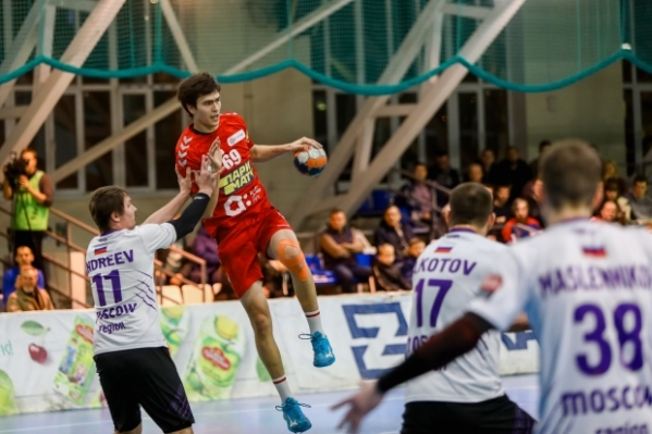 Волгоградский «Каустик» дома проиграл «Чеховским медведям»