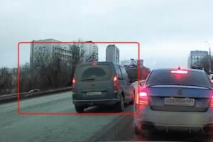 Волгоградского водителя поймали за объезд пробки по встречке