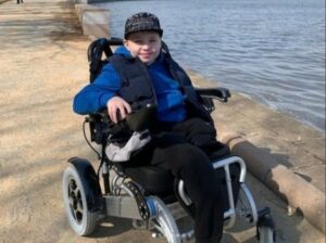 Маленький волгоградец Влад Синилкин готовится к очередной операции