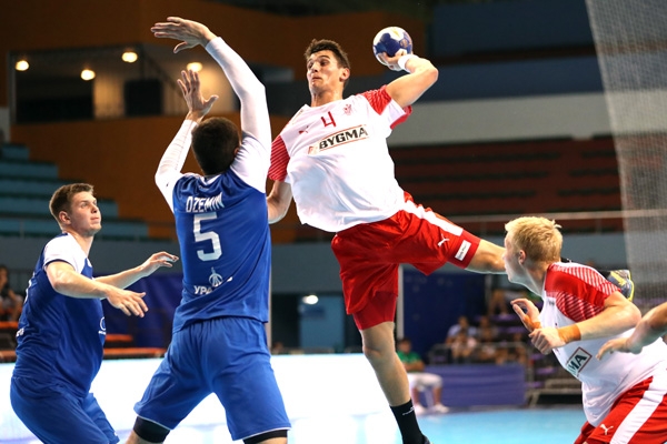 Молодежная сборная России по гандболу уступила датчанам