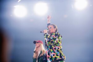 Певица из Волгограда получила контракт с Black Star в шоу «ПЕСНИ»