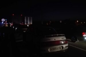Под Волгоградом трасса через Волго-Ахтубинскую пойму парализована пробкой