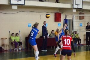 Волгоградские волейболистки одну игру выиграли, две проиграли