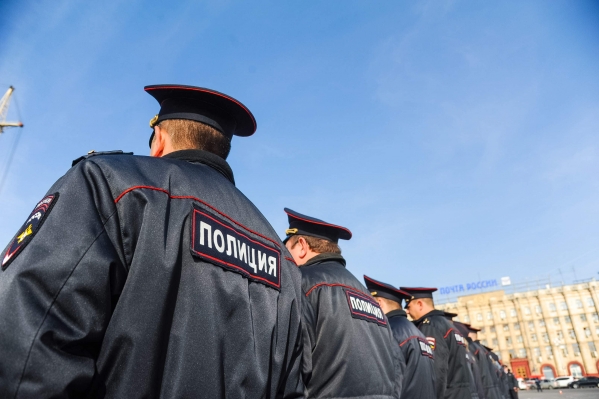 В Волгограде парню грозит 2 года за прыжки на крыше чужой иномарки