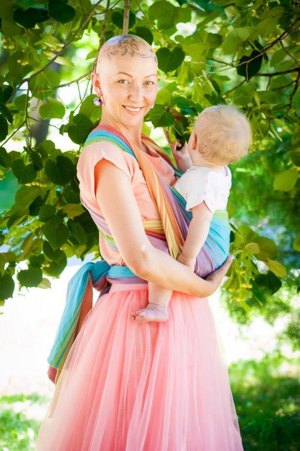 Волгоградка за несколько недель лишилась всех волос