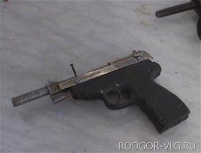 Под Волгоградом мужчина застрелился из самодельного пистолета