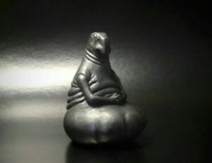 Волгоградец смастерил из олова фигурку Ждуна и выложил в Интернет