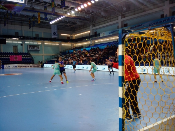 Волгоградский «Каустик» проиграл «Чеховским медведям»