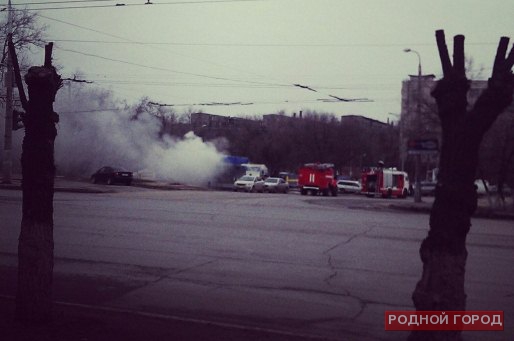 На севере Волгограда сгорел хлебный павильон