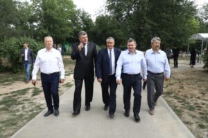 Андрей Бочаров проверил ход благоустройства Котельниково