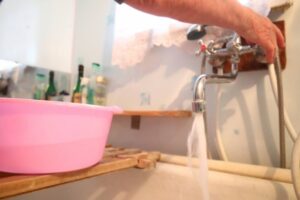 Жителям двух районов Волгограда назвали сроки возобновления подачи воды