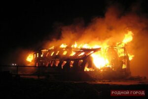 Зернохранилище сгорело в Волгоградской области