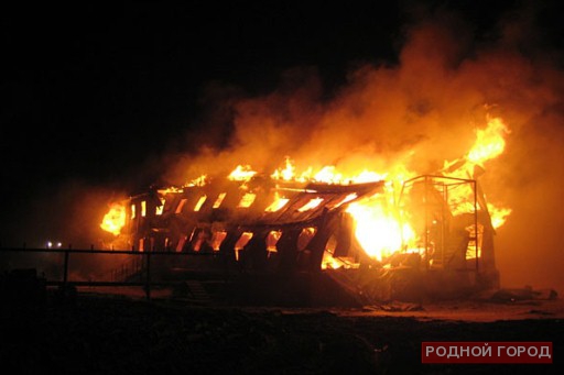 Зернохранилище сгорело в Волгоградской области