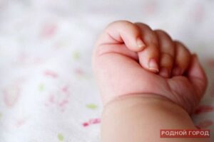 Новорождённая девочка захлебнулась молоком матери в Камышине