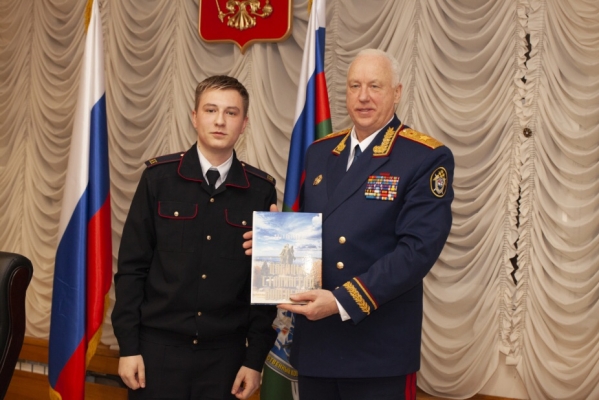 Волгоградский кадет познакомился с главой СК России