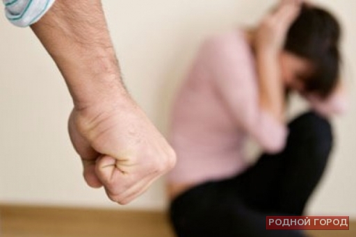В Волгограде муж после 8 лет брака изнасиловал жену с ножом в руке