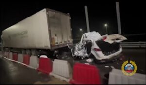 В Волгоградской области в аварии с грузовиком погиб водитель легковушки