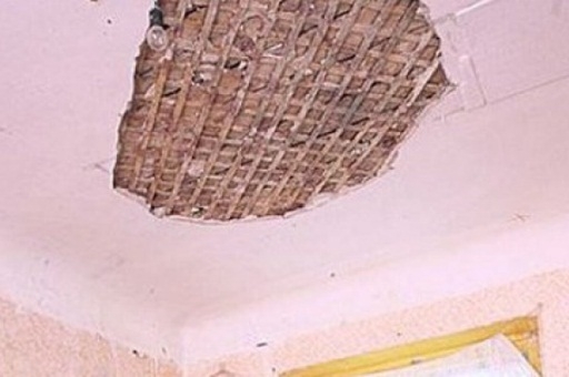 В Волгограде на 6-летнюю девочку обрушился потолок кухни