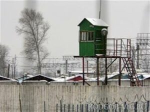 В Волгоградской области сотрудник колонии упал с вышки