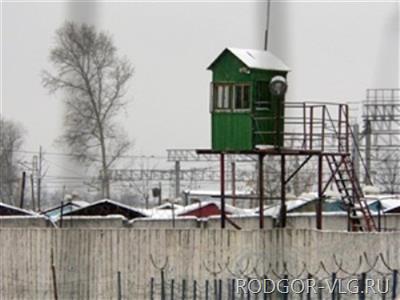 В Волгоградской области сотрудник колонии упал с вышки