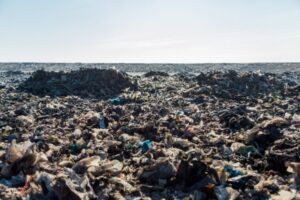 Со свалок Среднеахтубинского района увезли 126 тысяч кубометров мусора
