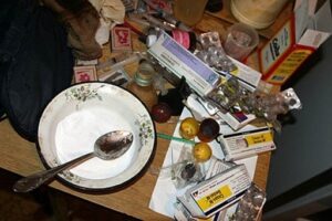 На западе Волгограда двое братьев устроили наркопритон