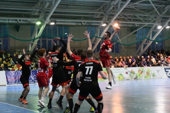 Волгоградский «Каустик» выиграл у «Пермских медведей»