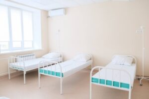 Под Волгоградом уволены 2 сотрудницы больницы после избиения пациента