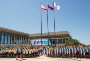 30 талантливых школьников из Волгоградской области отдохнут в «Артеке»