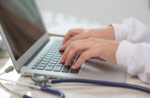 Волгоградцы обращаются за помощью в медчаты