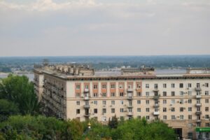 В Волгоградской области более 500 семей из аварийных домов выбрали денежную компенсацию