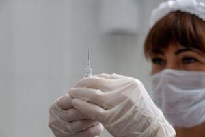 Вакцинацию от COVID-19 новым препаратом начали в Волгоградской области