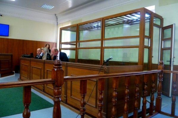Пластического хирурга, обвиняемого в смерти пациентки, взяли под стражу в Волгограде