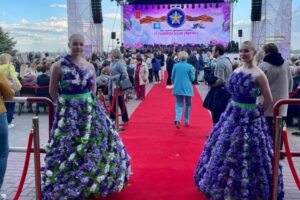 Фестиваль «Сталинградская сирень» в Волгограде посетили именитые гости
