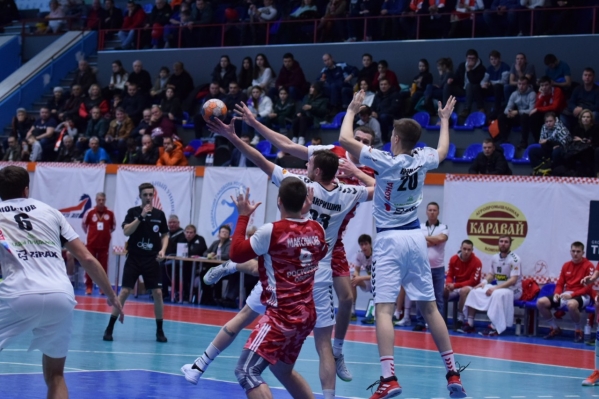 Волгоградский «Каустик» проиграл в Таганроге