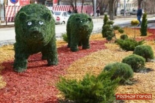 В Волгограде вандалы повредили «зеленых медведей» и «коней»