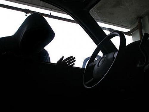 Волгоградец был задержан при попытке угона автомобиля