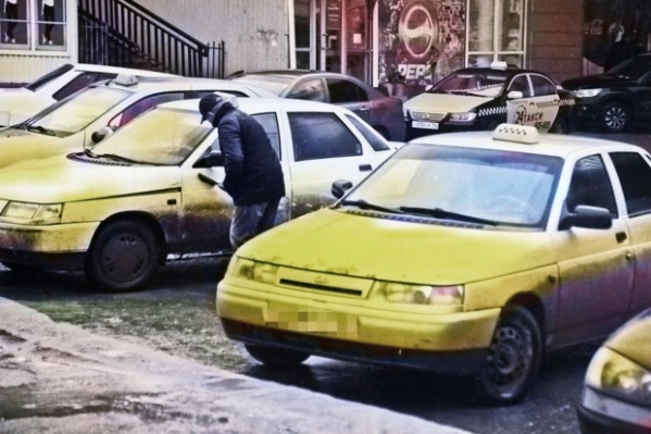 Волгоградцы жалуются в Роспотребнадзор на услуги таксистов