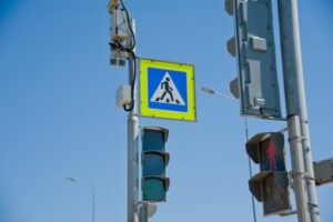 В центре Волгограда 18-летний водитель сбил байкера